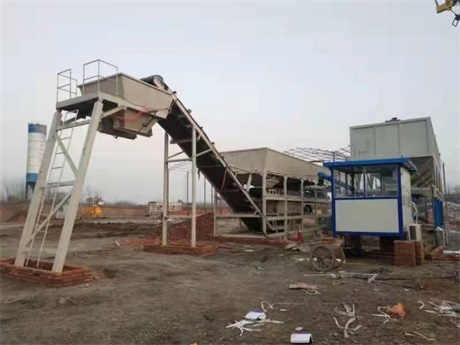 新款移動式水穩(wěn)拌和站